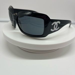 Original Chanel black sunglasses, perfect condition with box, case, tags